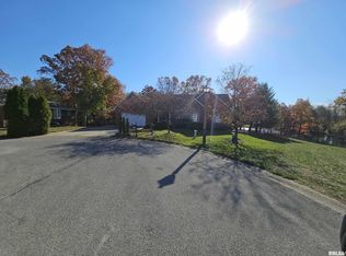 3525 Oxford Ave, Mount Vernon, IL 62864