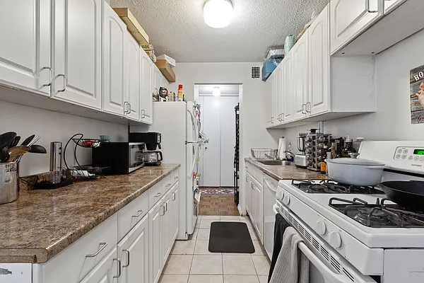 Rented by Douglas Elliman | media 9