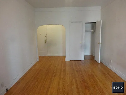 Rented by Bond New York | media 3