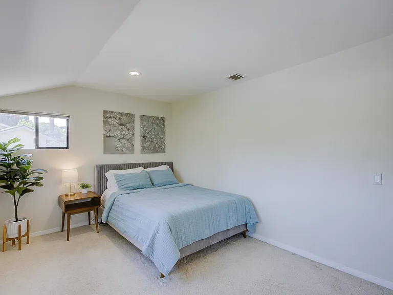 25425 Mandarin Ct — Photo 28