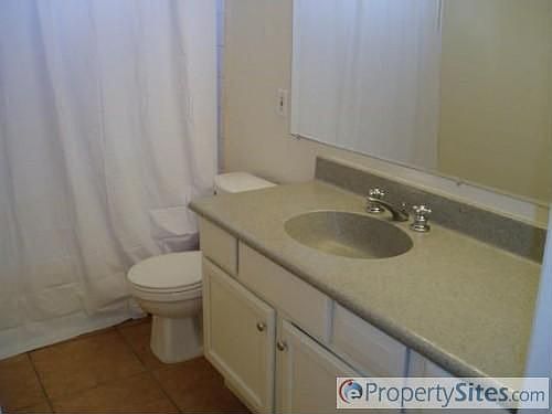 5th image of 6938 W Holly St