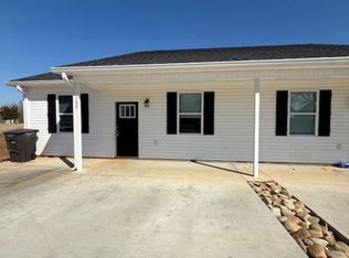 106 Hub Greer Rd, Chesnee, SC 29323