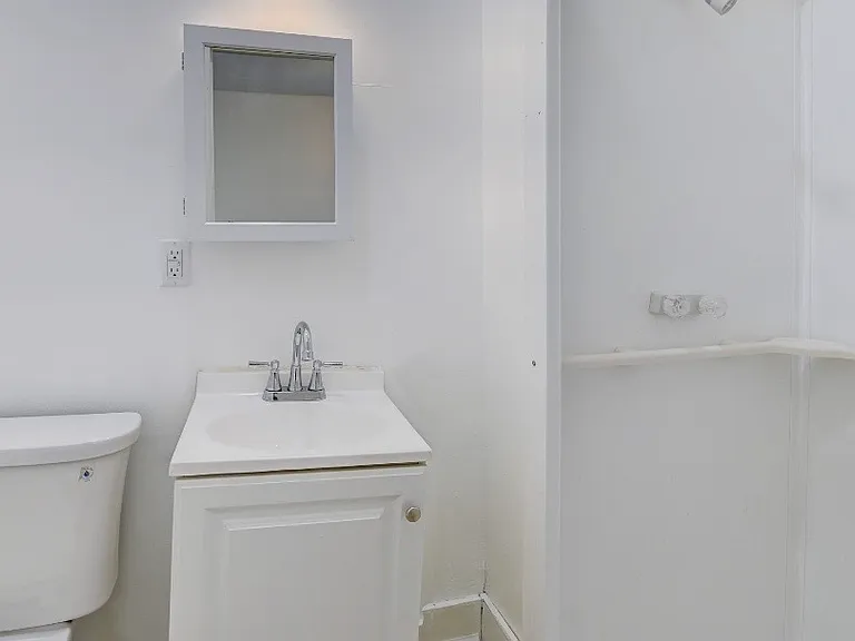 75 1st St #1 — Photo 3