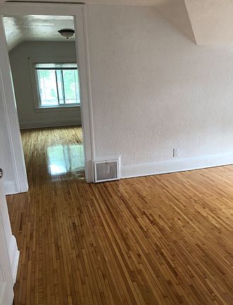 Living room to bedroom