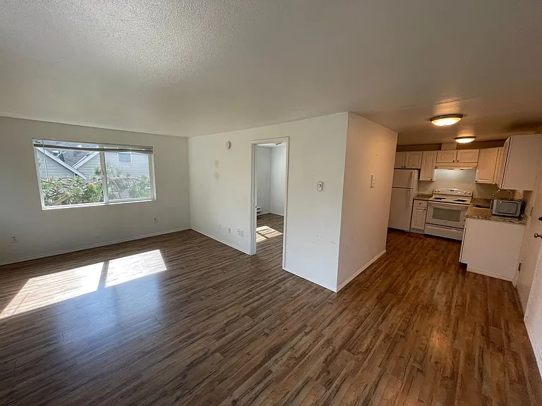 301 Apartments in the heart of Beacon Hill — Photo 20