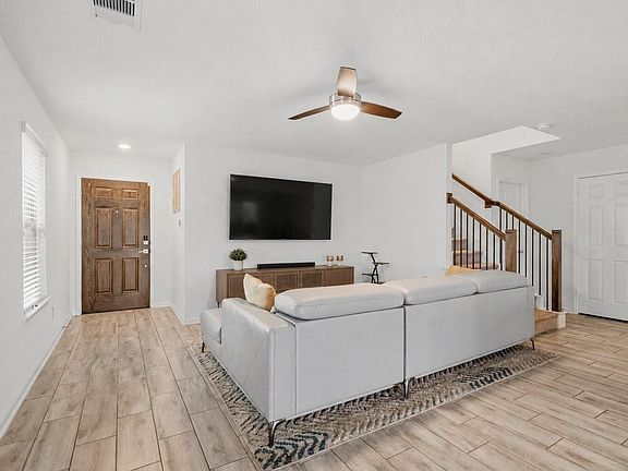 4th image of 25218 Sierra Manor Ct