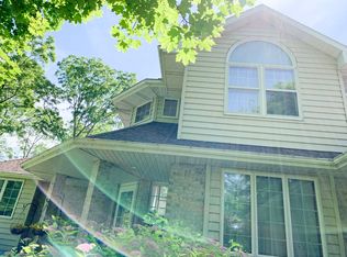 4264 Country Club Rd, Oshkosh, WI 54902