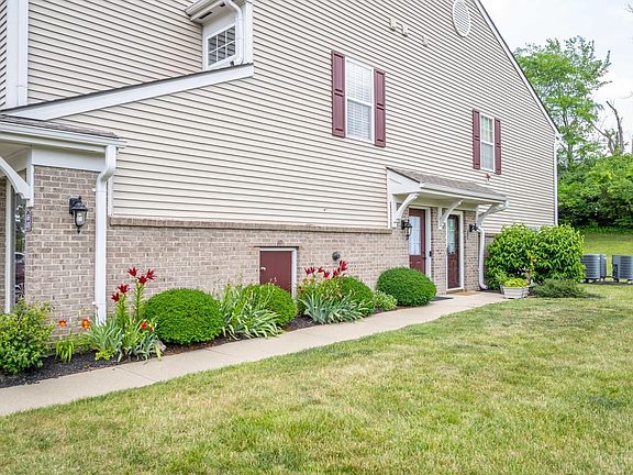 2nd image of 418 Heritage Green Dr