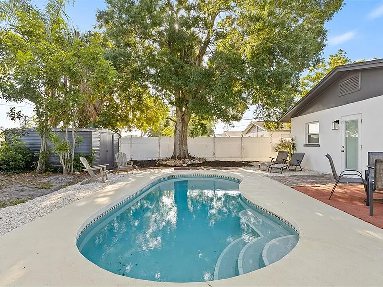 2700 13th St W — Photo 2