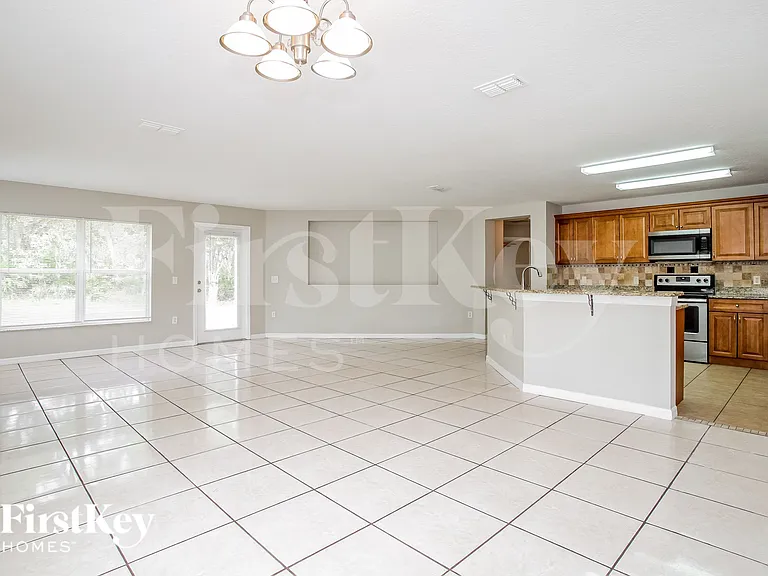 1932 Michigan Ct — Photo 6