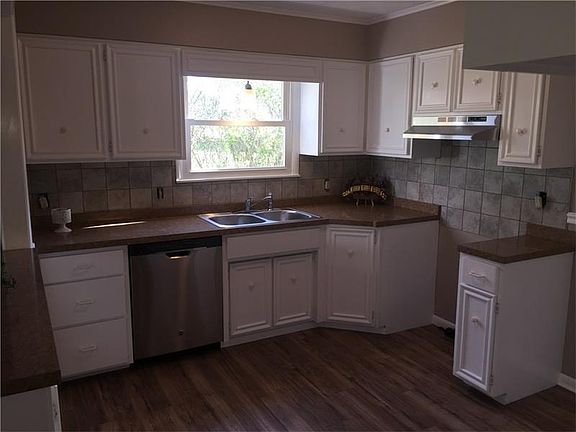 5th image of 1013 Aetna Dr
