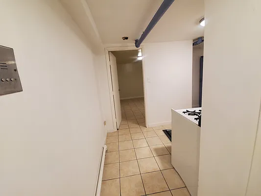 Rented by Paragon Real Estate Corporation | media 6