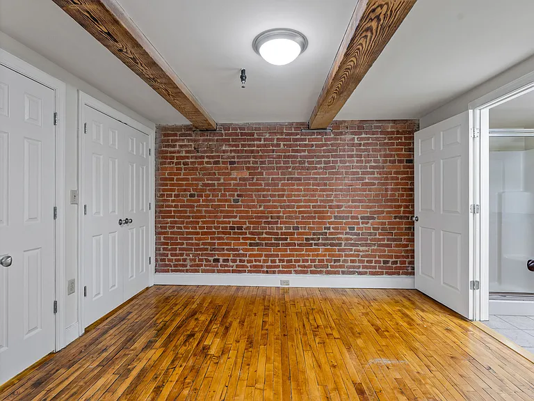 Cigar Lofts — Photo 55