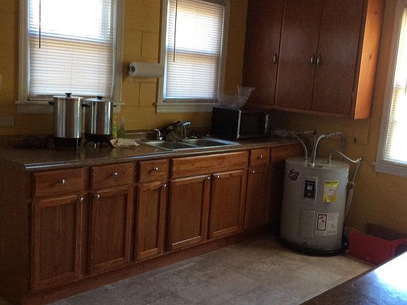 3rd image of 122 Seminole Dr