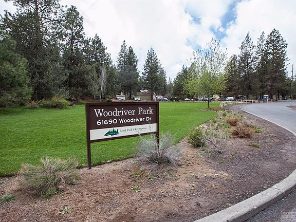3rd image of 61669 Woodriver Dr