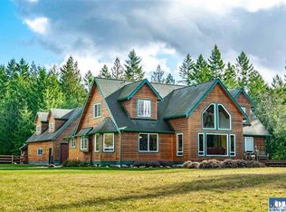 330 Craig Rd, Sequim, WA 98382