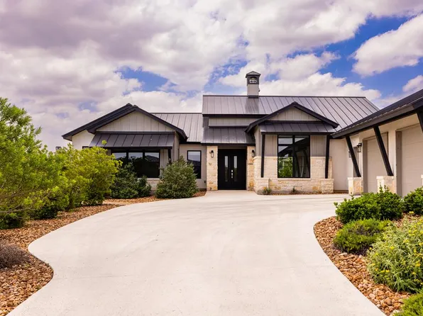 1020 Pinnacle Vw E, Kerrville, TX 78028