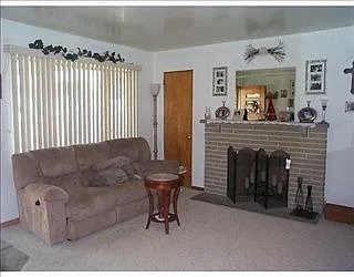 2360 Admiral St photo 1