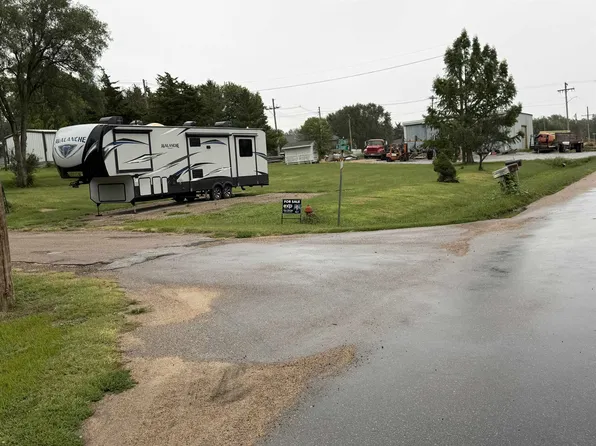 201 Court St, Stromsburg, NE 68666