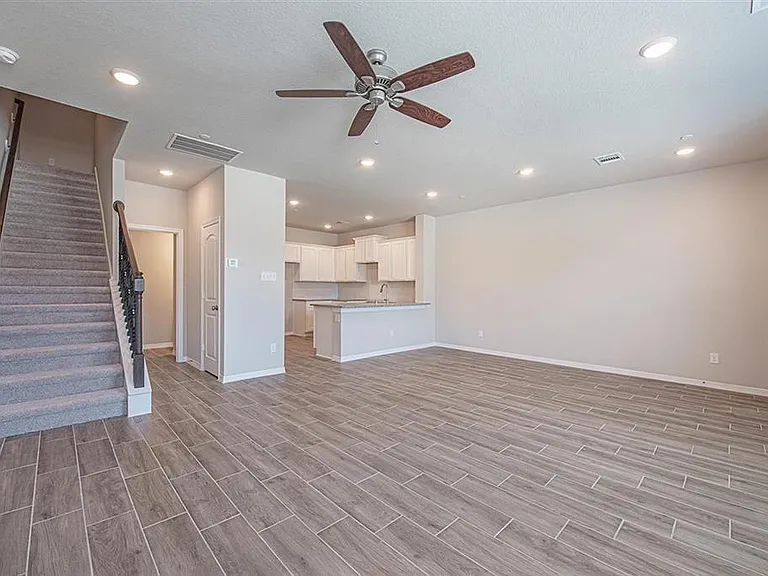 8040 Scanlan Trl — Photo 6