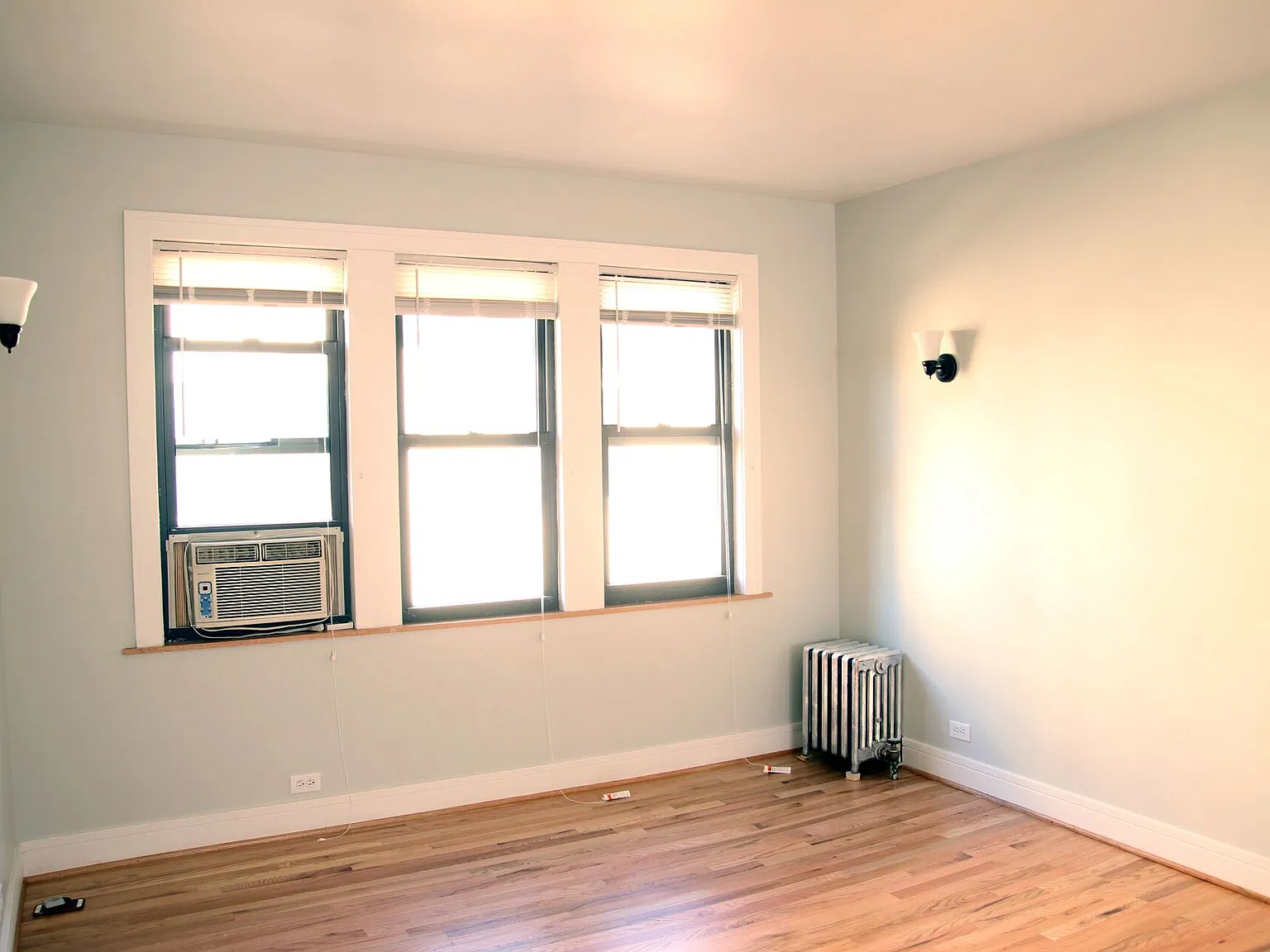 5651 N Spaulding Ave — Photo 4