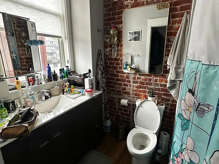 1509 E Superior St — Photo 57