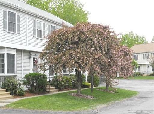 1st image of 402 Heritage Ln
