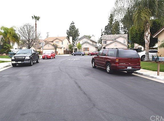 2nd image of 971 Acorn Ln