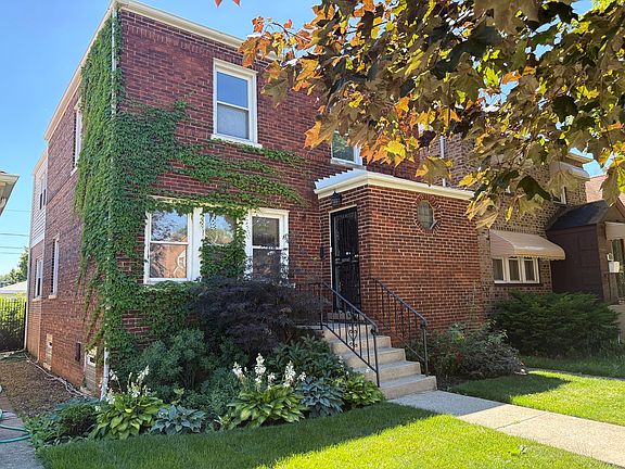 2nd image of 10443 S Calumet Ave