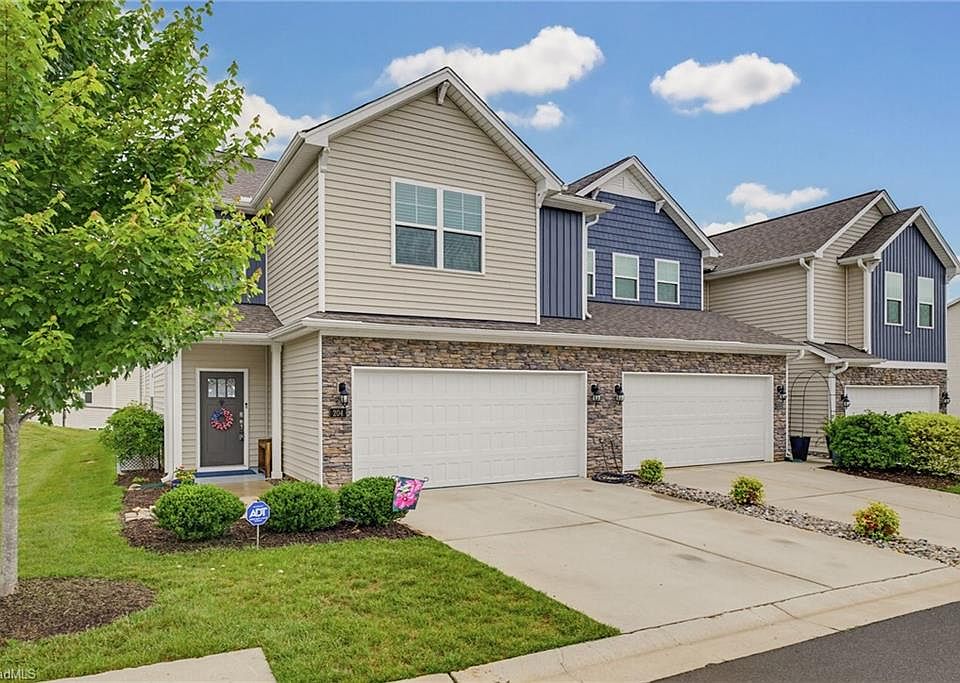 1st image of 204 Stamm Dr