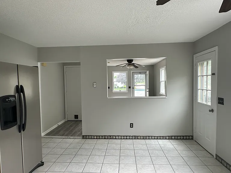 17 Ashaway Rd #B — Photo 4