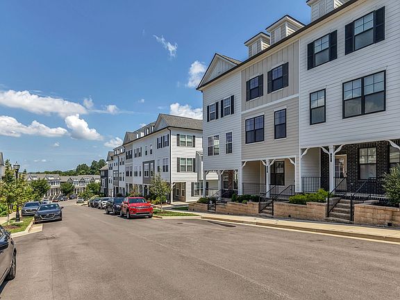 5th image of 455 Portsdale Dr