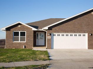 2693 Millstone Dr, Dubuque, IA 52001