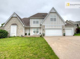 9820 N Highland Pl, Kansas City, MO 64155