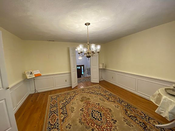 2nd image of 1 Stonehill Rd