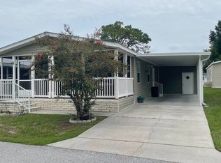 38103 Woodgate Ln, Zephyrhills, FL 33542