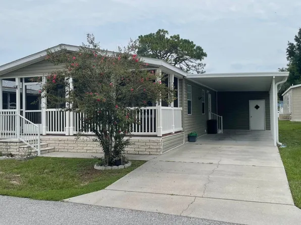 38103 Woodgate Ln, Zephyrhills, FL 33542