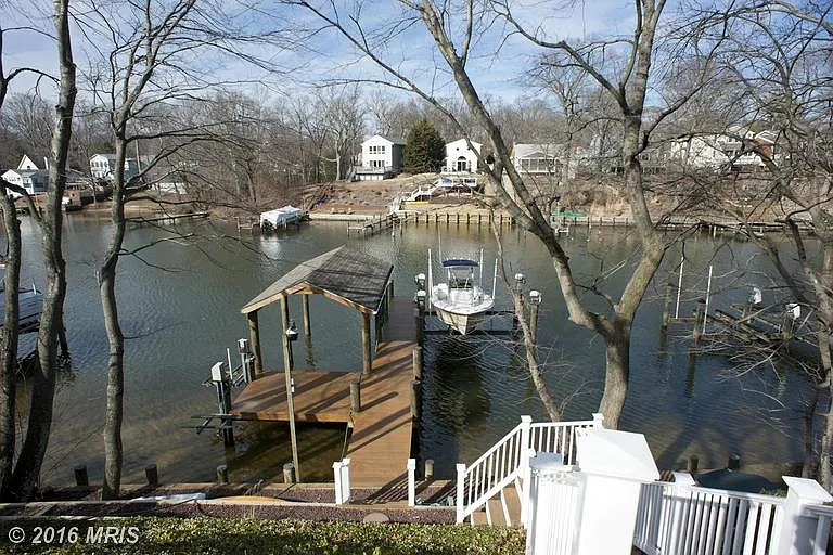 638 Laurel Dr photo 1