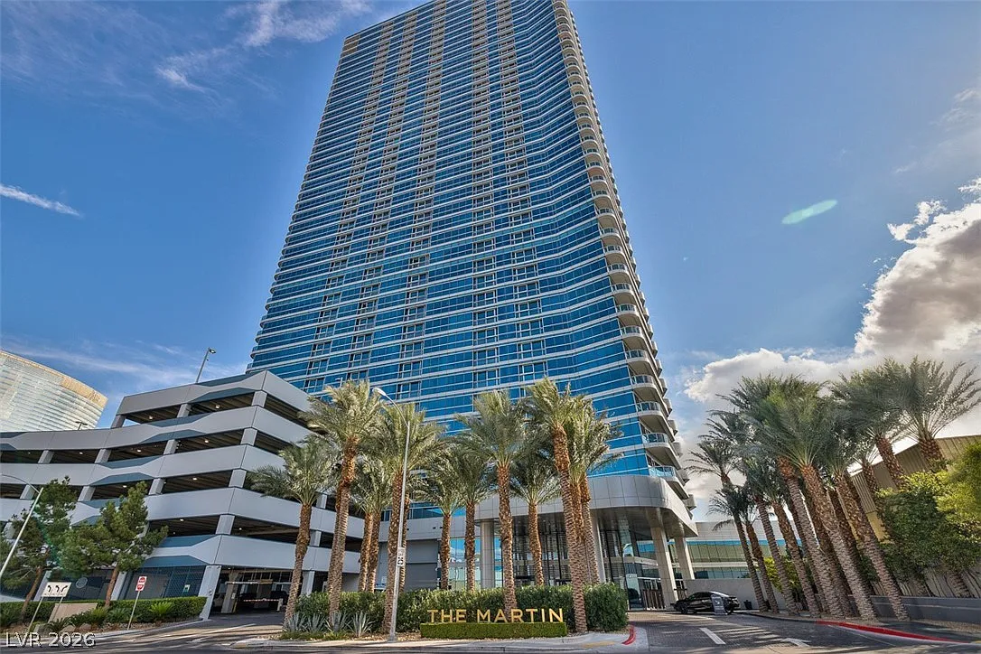 2 bed, 2.0 bath, 1652 sqft, $5,000 — Photo 1
