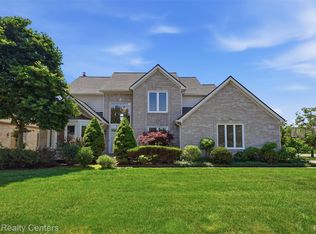 6860 Bridgemont Dr, Canton, MI 48187