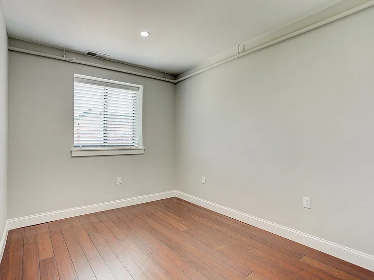 218 W Main St #2D — Photo 9