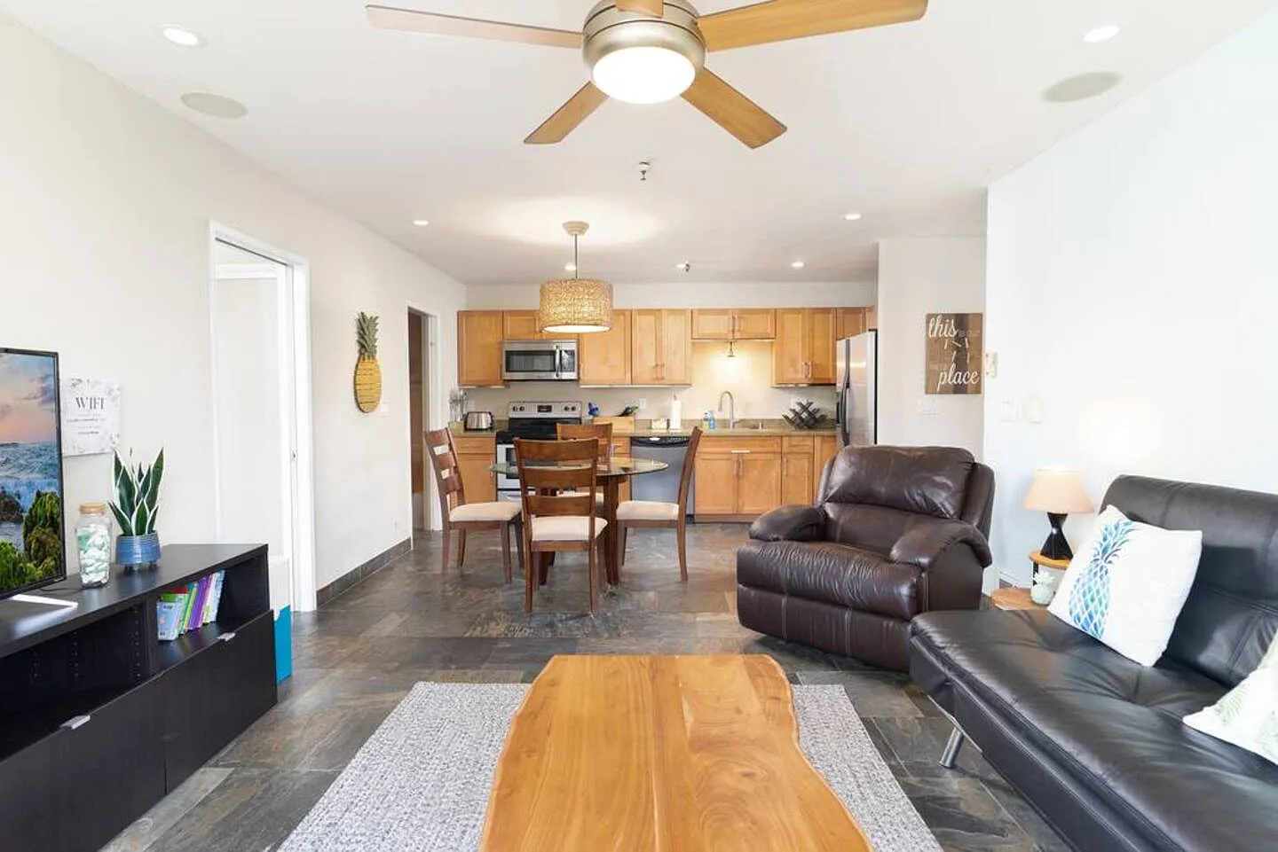 2 bed, 814 sqft, $5,000 — Photo 3