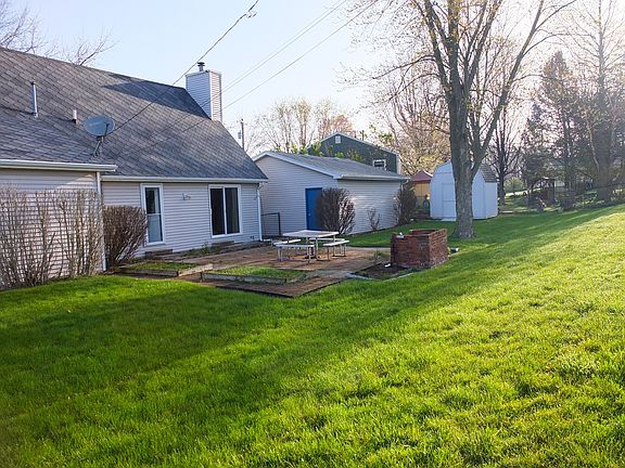 4th image of 1003 Embassy Dr