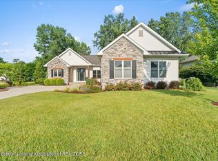 822 Laurelwood Dr, Lansing, MI 48917