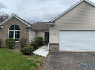 8565 Henry Lucas Rd, Liberty Center, OH 43532