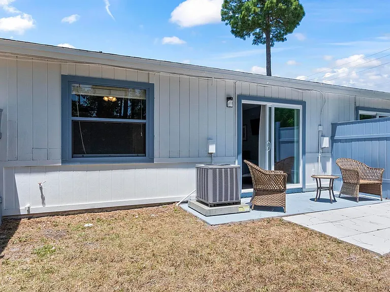 1 Brittany Ln #C — Photo 24