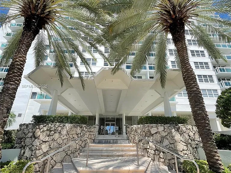 6917 Collins Ave #614 — Photo 2