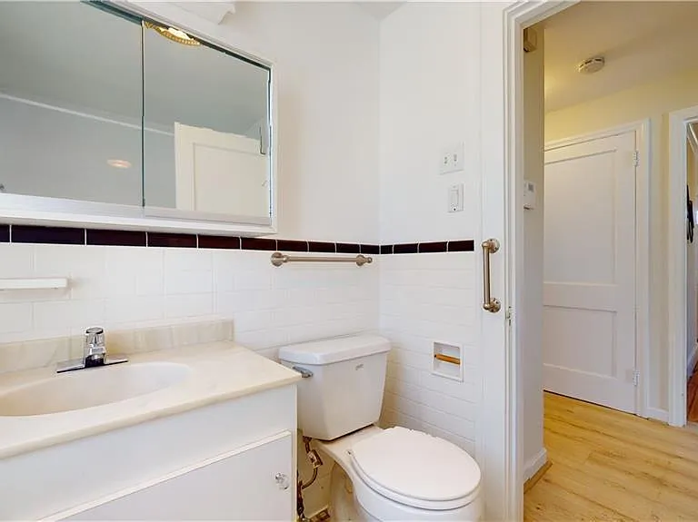 362 Oakwood Ave — Photo 16