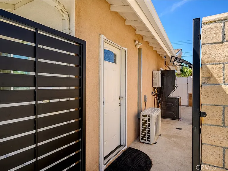 12943 Wheeler Ave — Photo 2