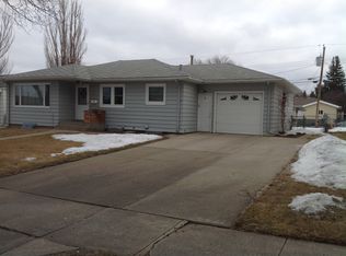 1227 N Washington St, Bismarck, ND 58501